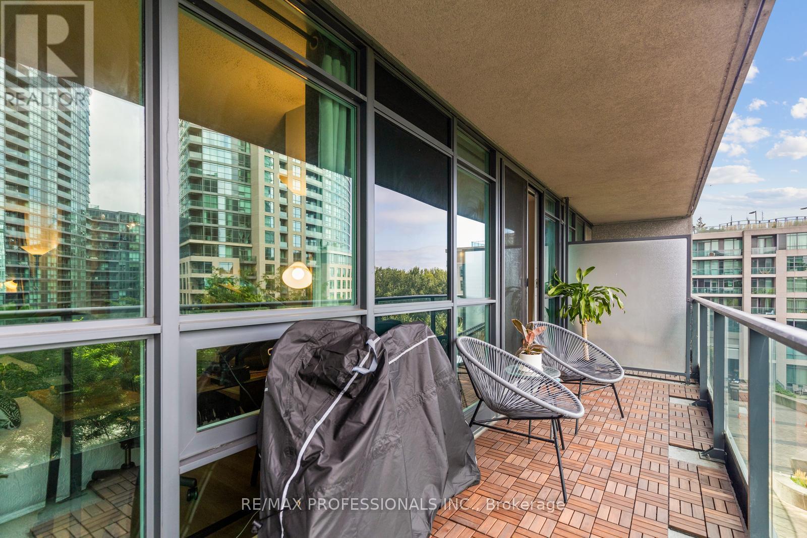 585 - 209 Fort York Boulevard, Toronto (Waterfront Communities), Ontario  M5V 4A1 - Photo 20 - C9296990