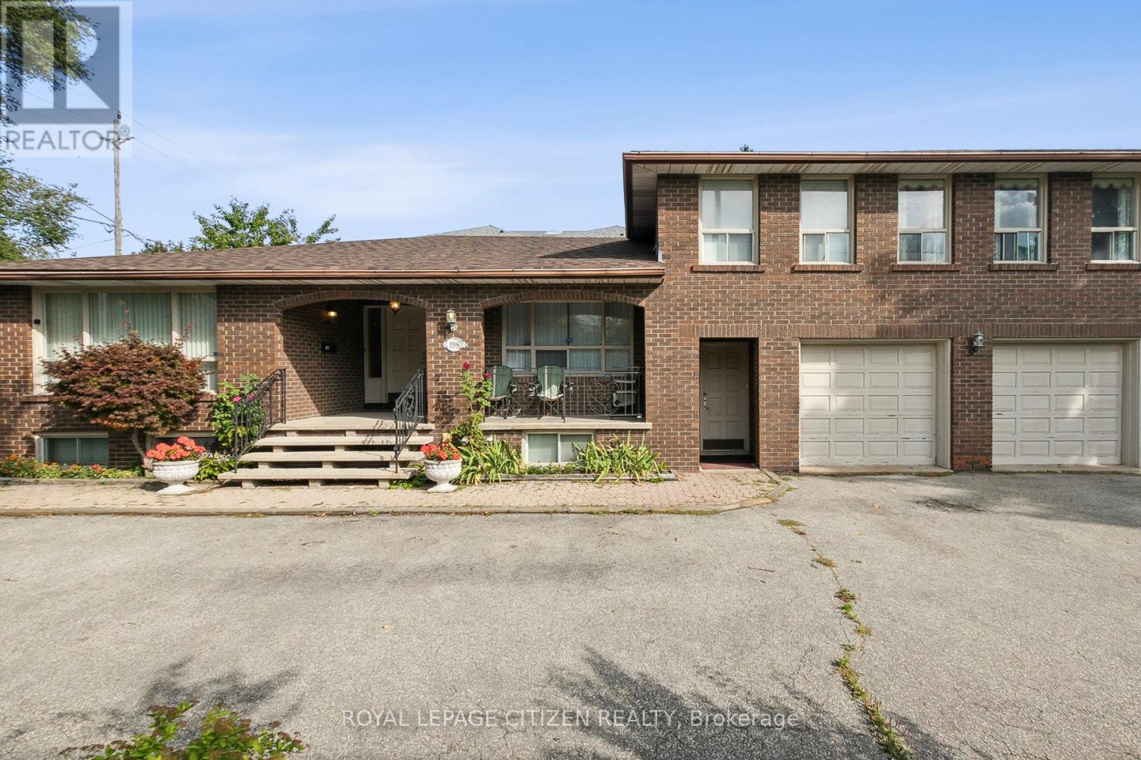 Main - 198 Cocksfield Avenue, Toronto, Ontario  M3H 3T5 - Photo 1 - C9296996