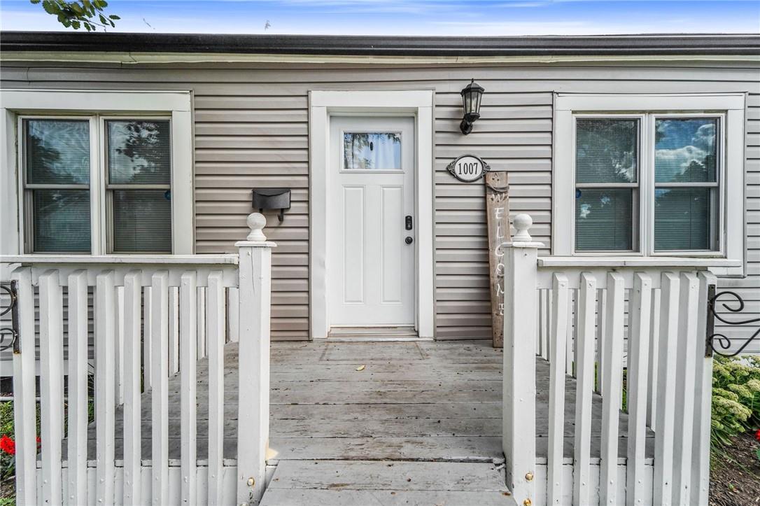 1007 Dunsmure Road, Hamilton, Ontario  L8H 1J5 - Photo 2 - H4205454