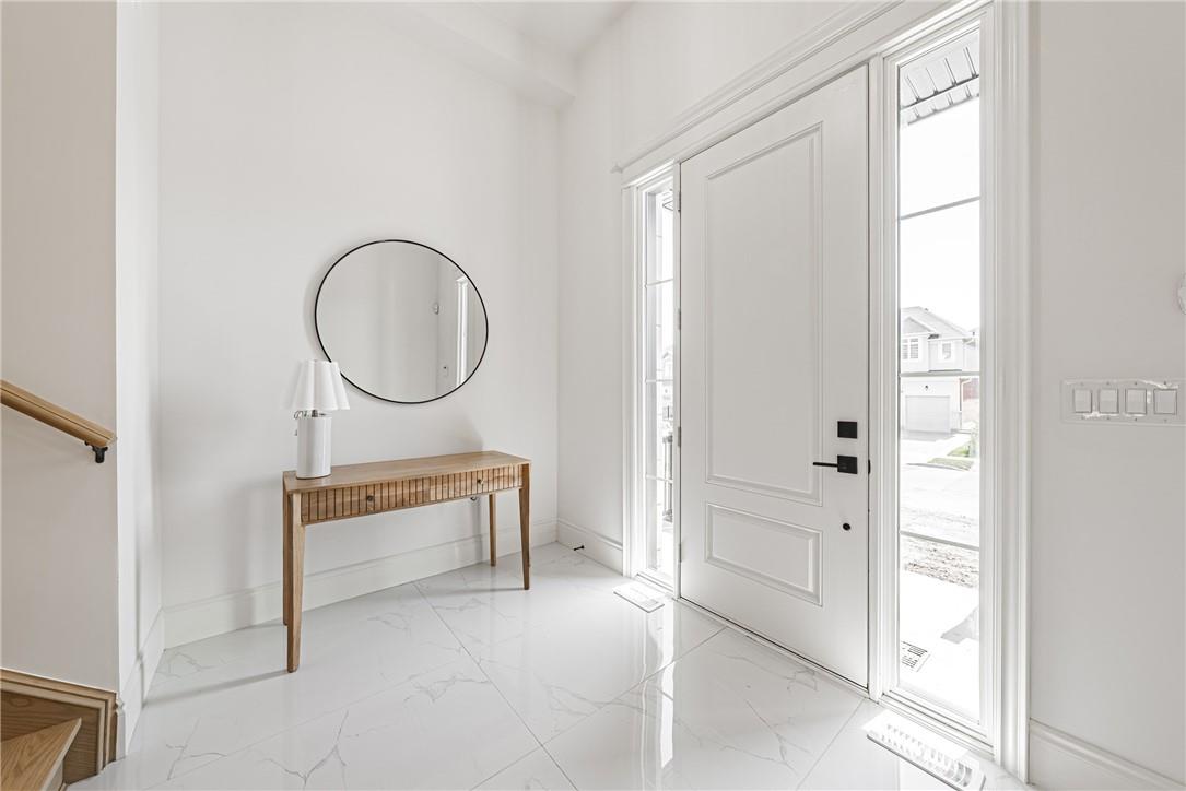 27 Cielo Court, Hamilton, Ontario  L9B 1A9 - Photo 4 - H4205482