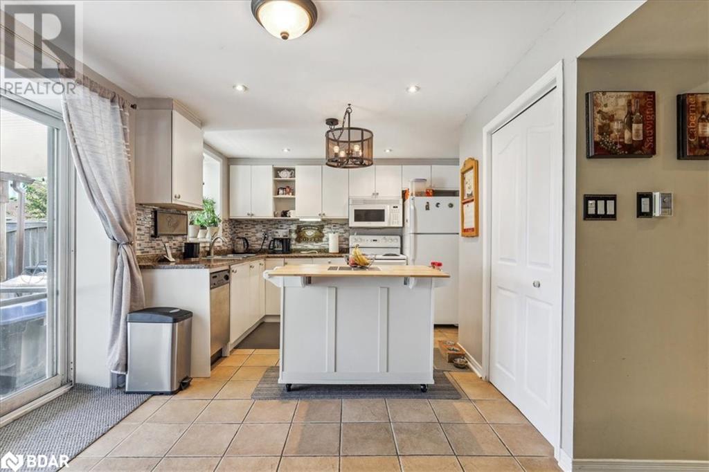 1431 Livesey Drive, Oshawa, Ontario  L1K 0G9 - Photo 12 - 40639827