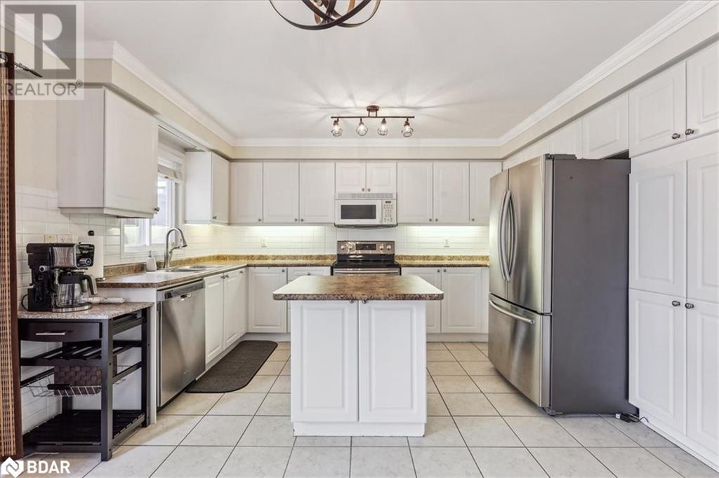 1431 Livesey Drive, Oshawa, Ontario  L1K 0G9 - Photo 5 - 40639827