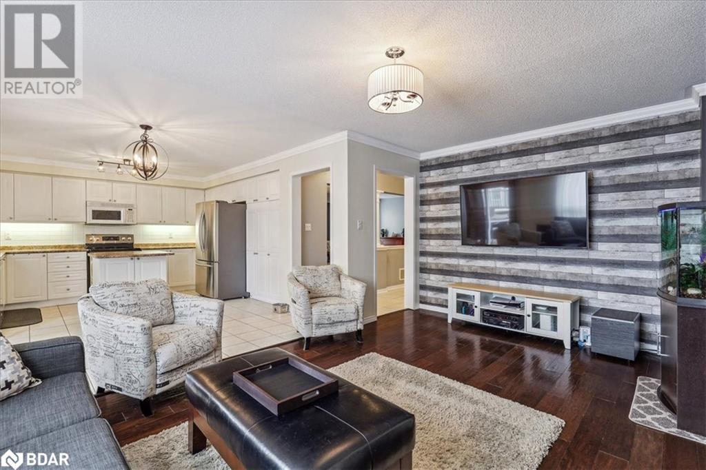 1431 Livesey Drive, Oshawa, Ontario  L1K 0G9 - Photo 7 - 40639827