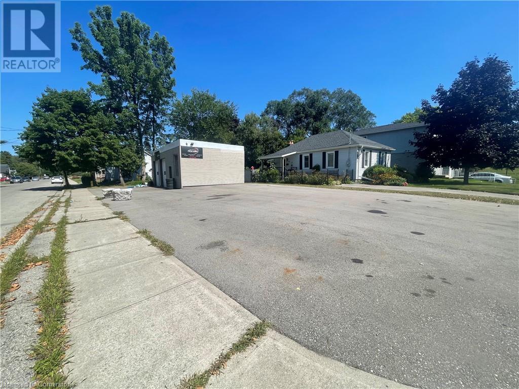 46 Kitchener Avenue, Brantford, Ontario  N3S 1A4 - Photo 4 - 40641159