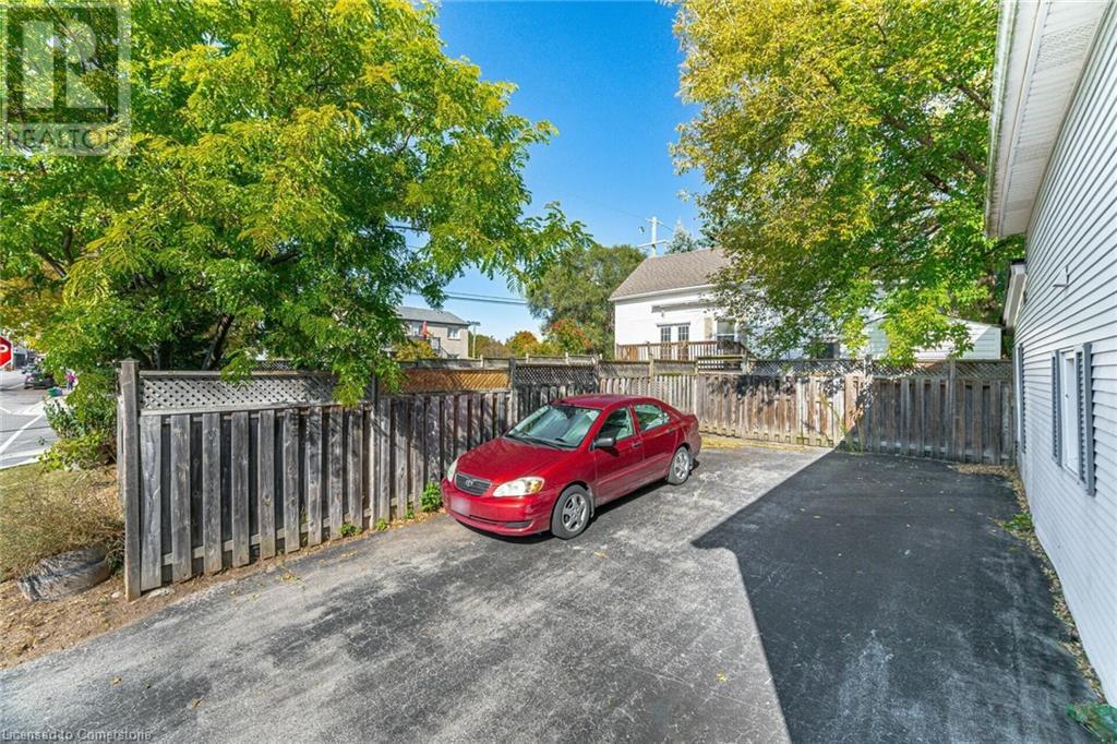 290 Pine Street, Milton, Ontario  L9T 1K6 - Photo 3 - 40641157