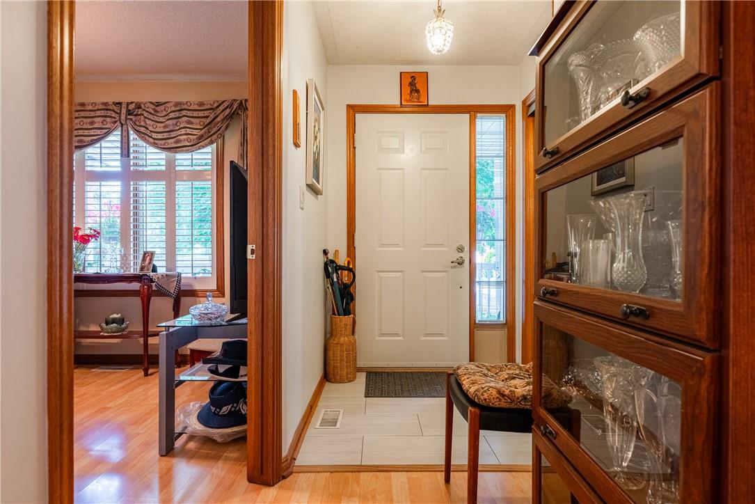 13 Marks Crescent, St. Catharines, Ontario  L2S 3X8 - Photo 5 - H4205506