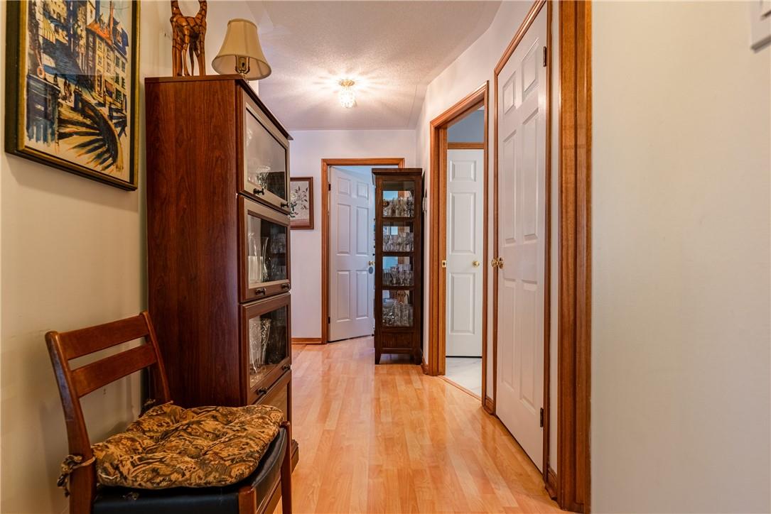 13 Marks Crescent, St. Catharines, Ontario  L2S 3X8 - Photo 7 - H4205506