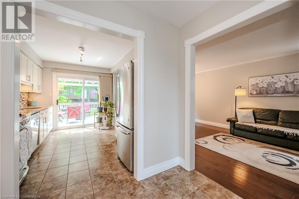 527 Drummerhill Crescent, Waterloo, Ontario  N2T 1G3 - Photo 9 - 40640750