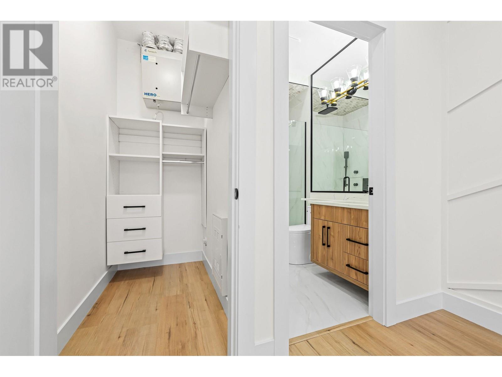 Listing Picture 21 of 29 : 7633 ROSEWOOD STREET, Burnaby / 本拿比 - 魯藝地產 Yvonne Lu Group - MLS Medallion Club Member