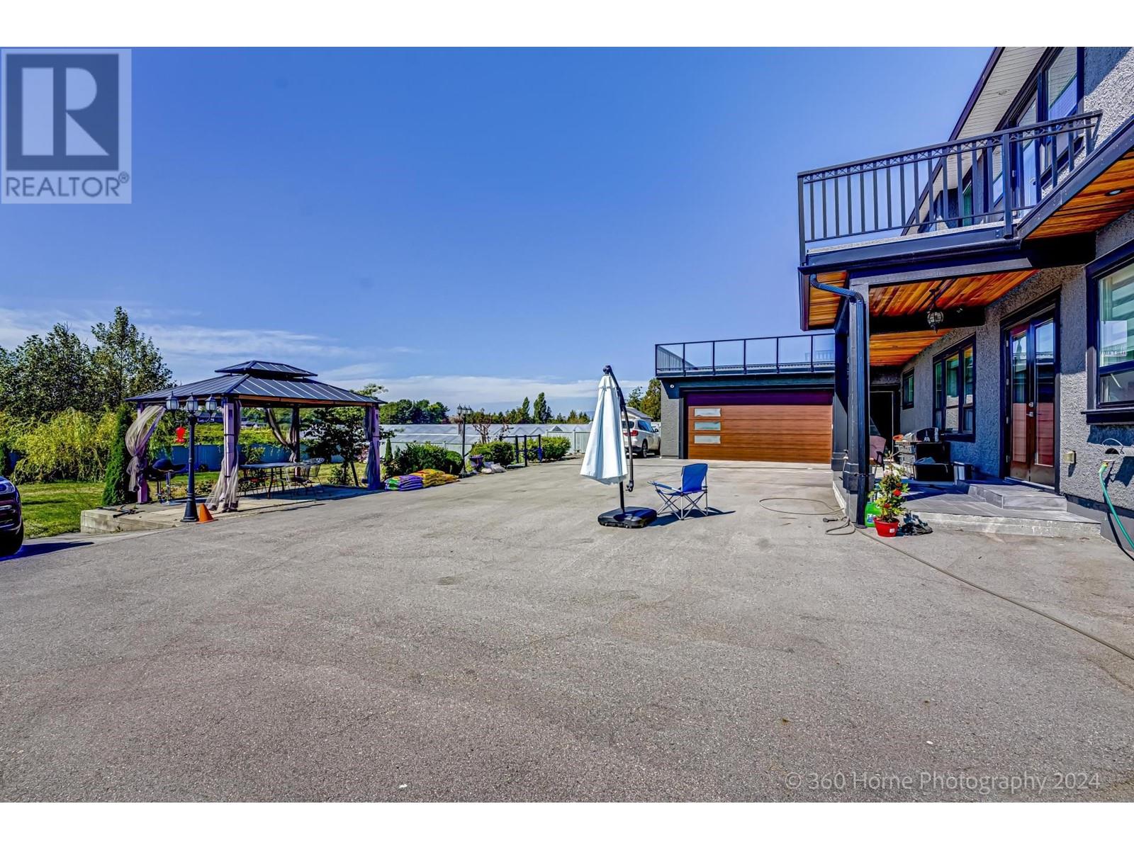 Listing Picture 37 of 40 : 10211 NO. 6 ROAD, Richmond / 烈治文 - 魯藝地產 Yvonne Lu Group - MLS Medallion Club Member