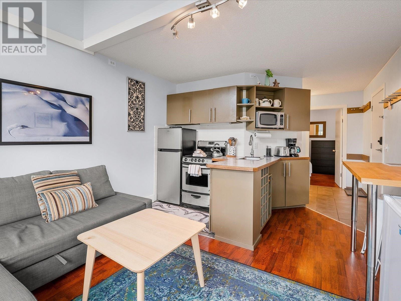 2 2150 Sarajevo Drive, Whistler, British Columbia  V8E 0B5 - Photo 2 - R2920420