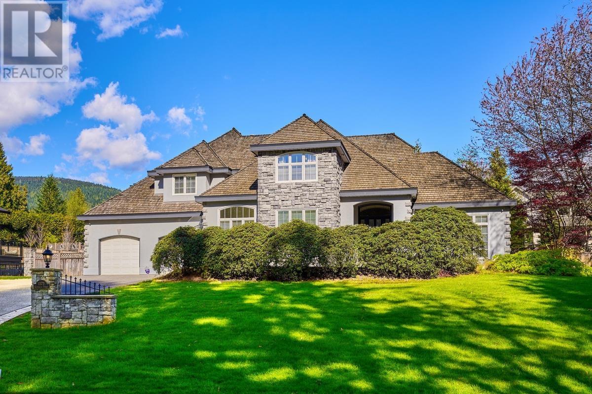 1373 Glenbrook Street, Coquitlam, British Columbia  V3E 3G8 - Photo 2 - R2920537