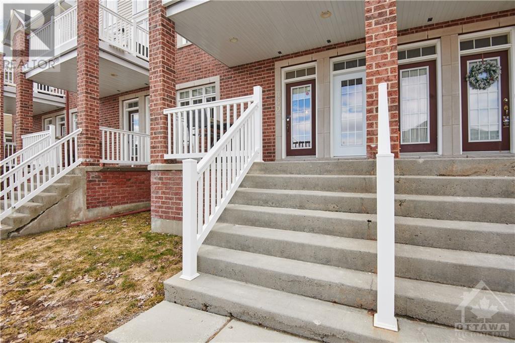 330 Royal Fern Way, Ottawa, Ontario  K1V 2K5 - Photo 2 - 1409759