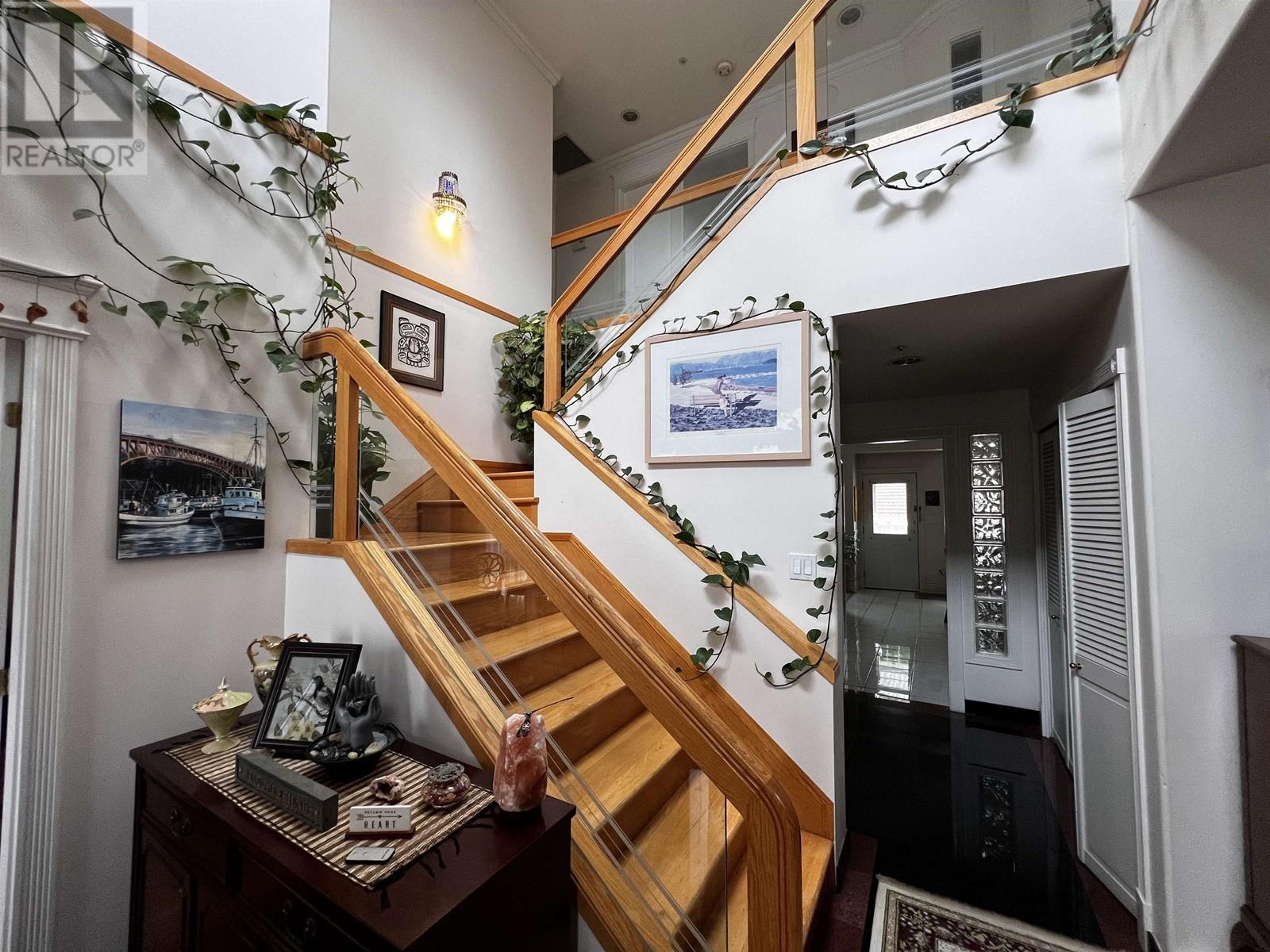 Listing Picture 11 of 22 : 1638 W 61ST AVENUE, Vancouver / 溫哥華 - 魯藝地產 Yvonne Lu Group - MLS Medallion Club Member