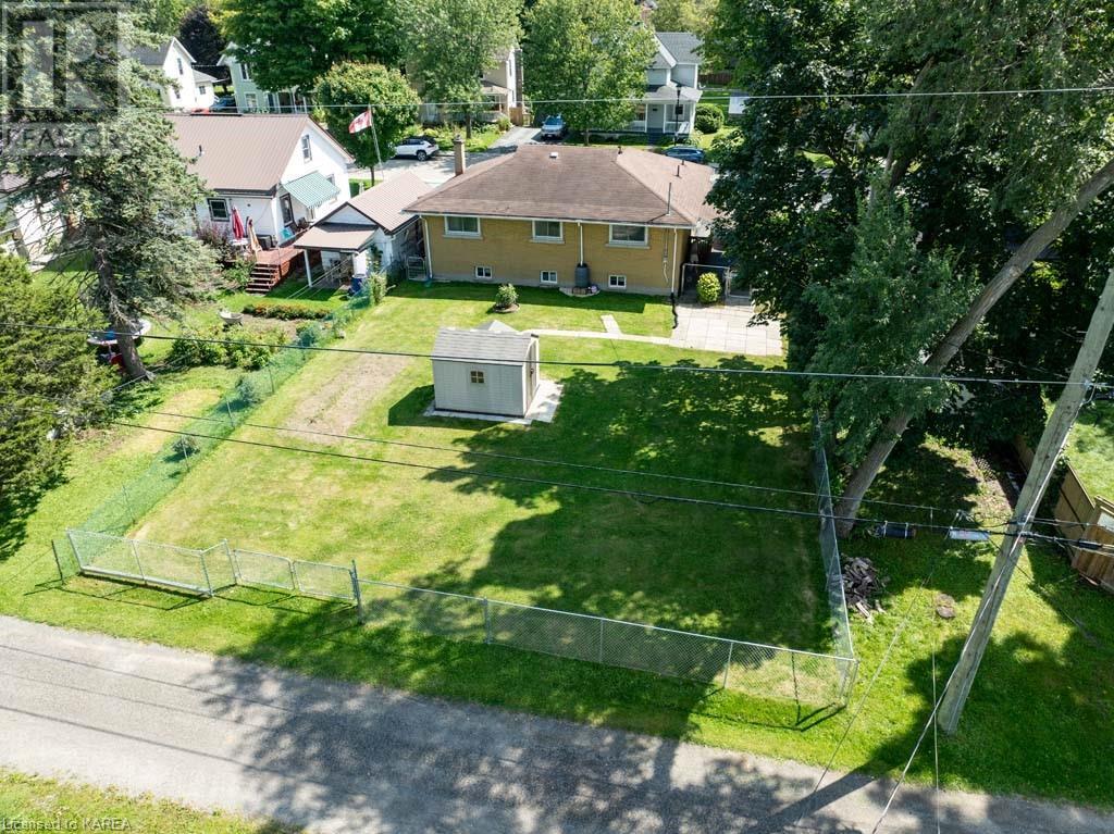 258 Arthur Street, Gananoque, Ontario  K7G 1B2 - Photo 7 - 40640572