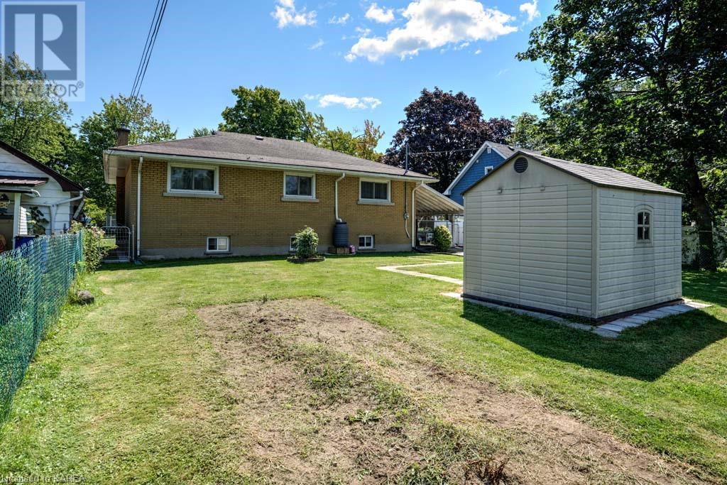 258 Arthur Street, Gananoque, Ontario  K7G 1B2 - Photo 19 - 40640572