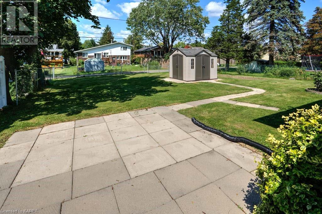 258 Arthur Street, Gananoque, Ontario  K7G 1B2 - Photo 14 - 40640572