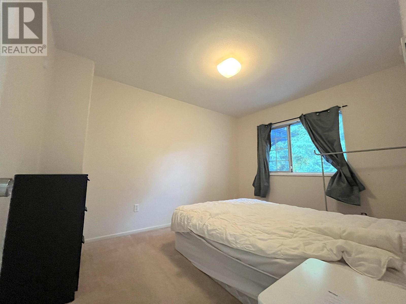 Listing Picture 16 of 18 : 14 8780 BENNETT ROAD, Richmond / 烈治文 - 魯藝地產 Yvonne Lu Group - MLS Medallion Club Member