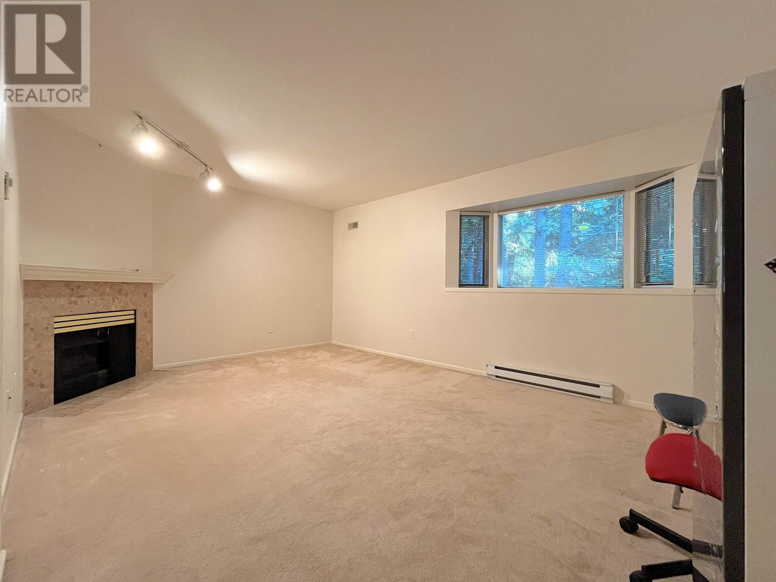 Listing Picture 12 of 18 : 14 8780 BENNETT ROAD, Richmond / 烈治文 - 魯藝地產 Yvonne Lu Group - MLS Medallion Club Member