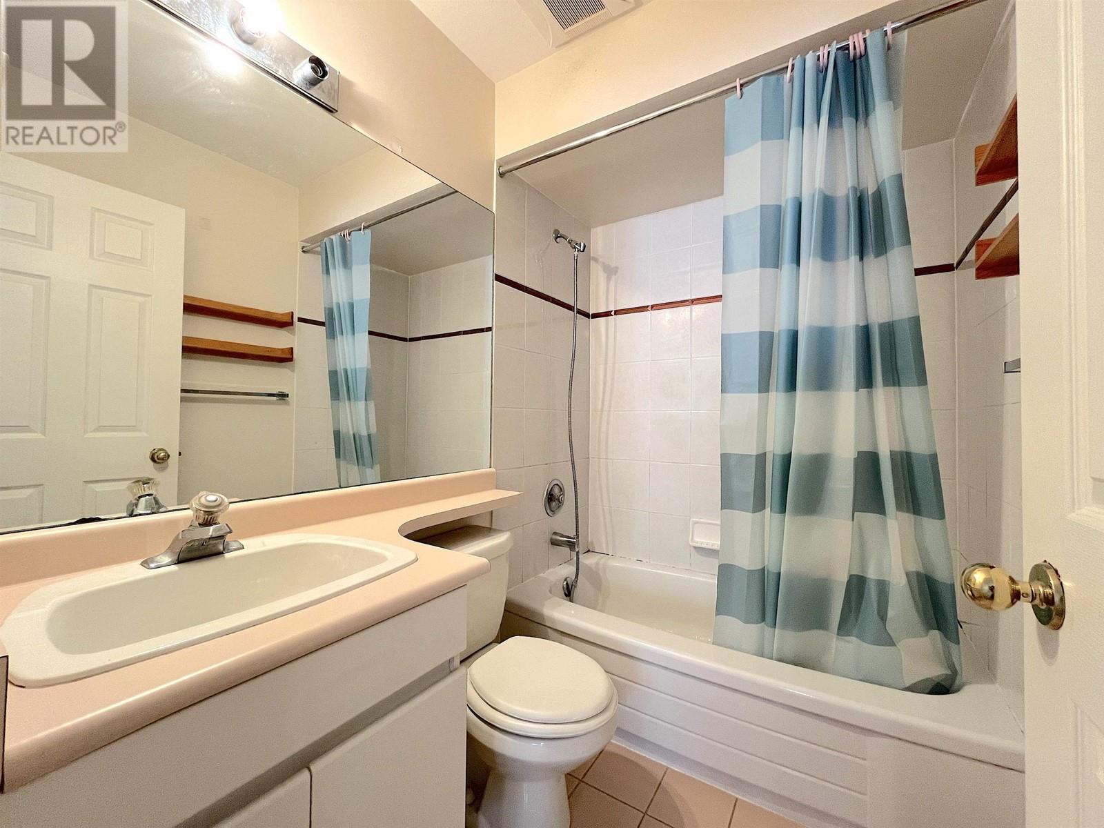 Listing Picture 10 of 18 : 14 8780 BENNETT ROAD, Richmond / 烈治文 - 魯藝地產 Yvonne Lu Group - MLS Medallion Club Member