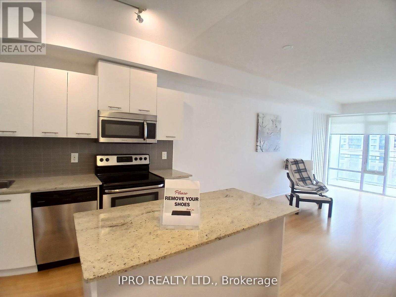 1007 - 360 Square One Drive, Mississauga (City Centre), Ontario  L5B 0G7 - Photo 6 - W9297295