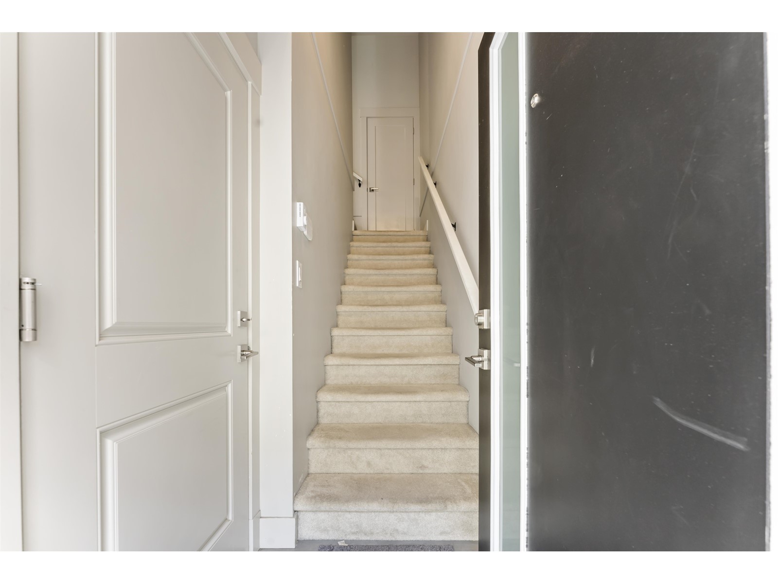 Property at 16 14499 64 AVENUE image 3
