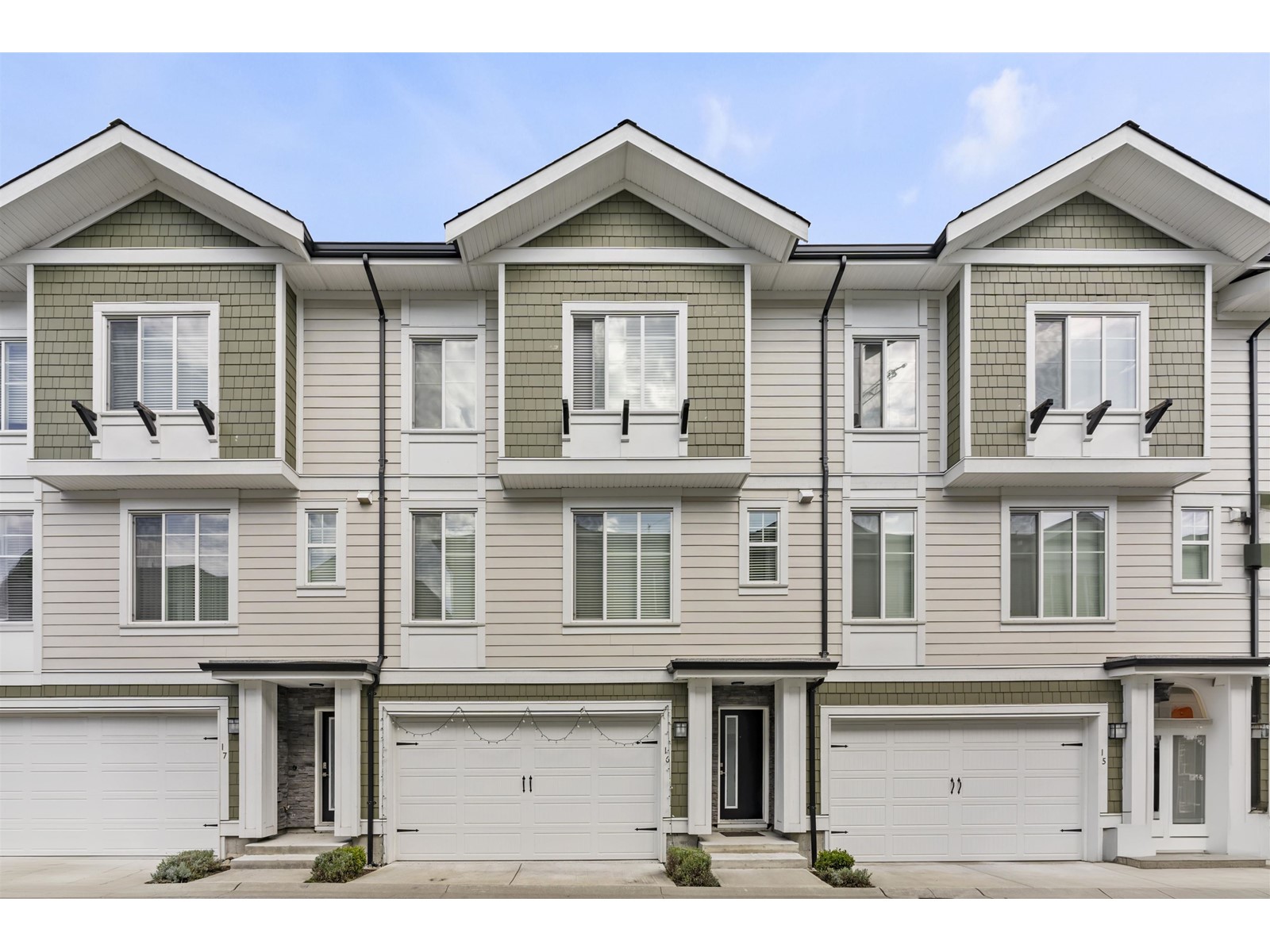 Property at 16 14499 64 AVENUE image 1