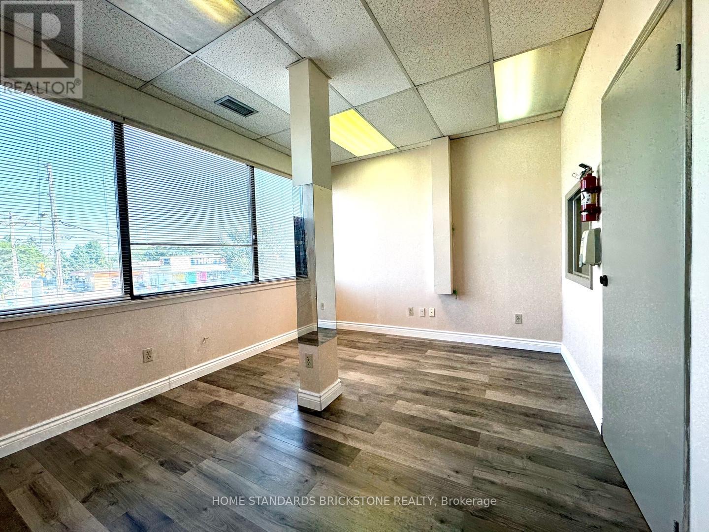 202 - 1680 Jane Street, Toronto (Weston), Ontario  M9N 2S2 - Photo 3 - W9297586