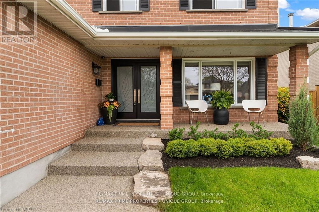 293 Mississaga Street, Oakville (Bronte West), Ontario  L6L 6J8 - Photo 2 - W9297871