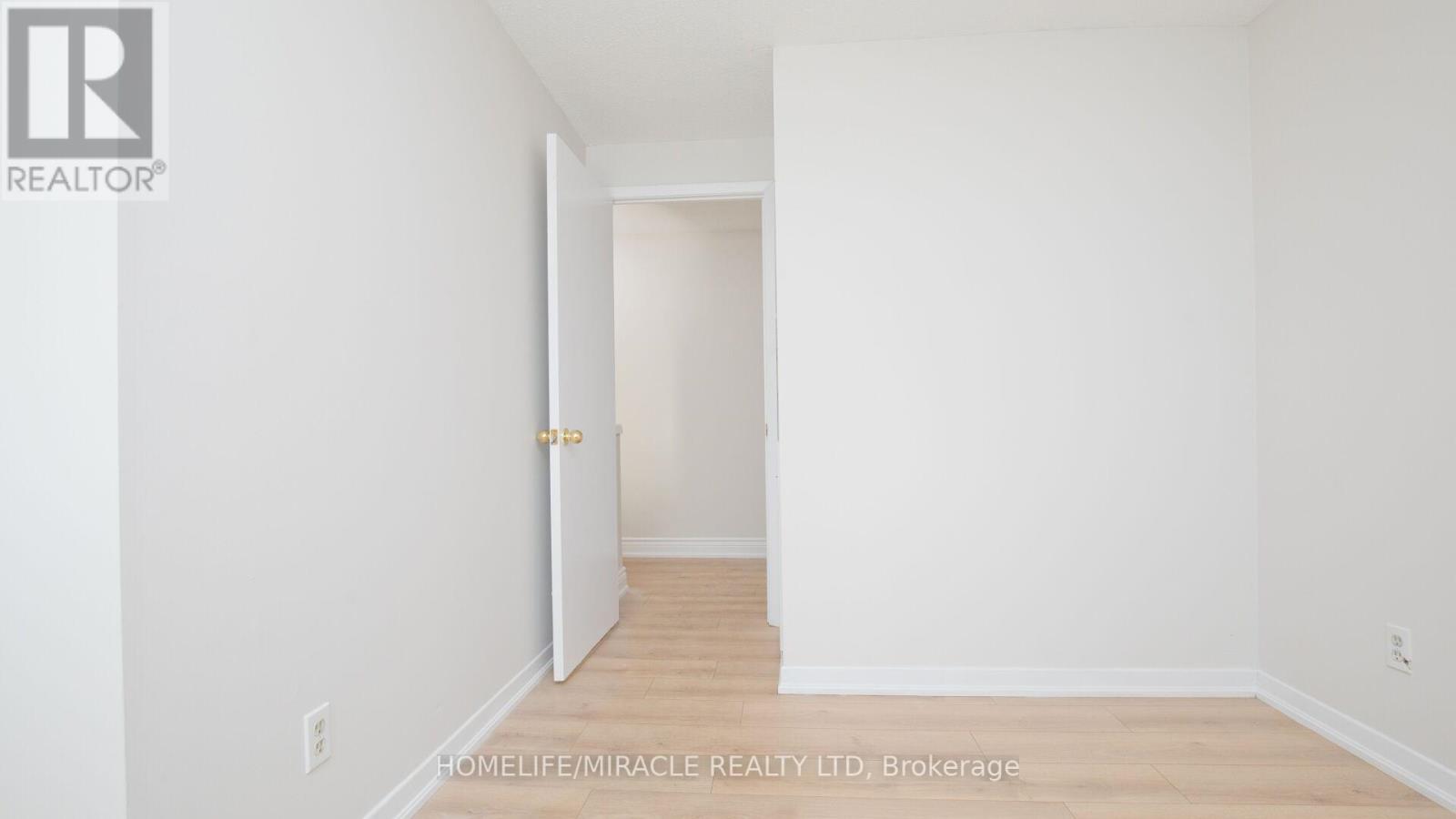 8 Hillbank Trail, Brampton (Central Park), Ontario  L6S 1P6 - Photo 26 - W9295531