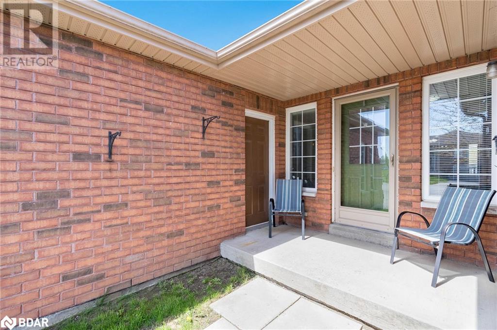 4 Marjoy Avenue, Barrie, Ontario  L4M 6N6 - Photo 2 - 40640077
