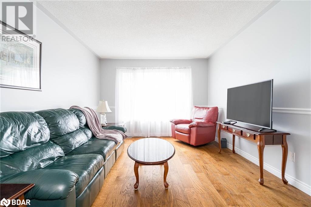 4 Marjoy Avenue, Barrie, Ontario  L4M 6N6 - Photo 9 - 40640077