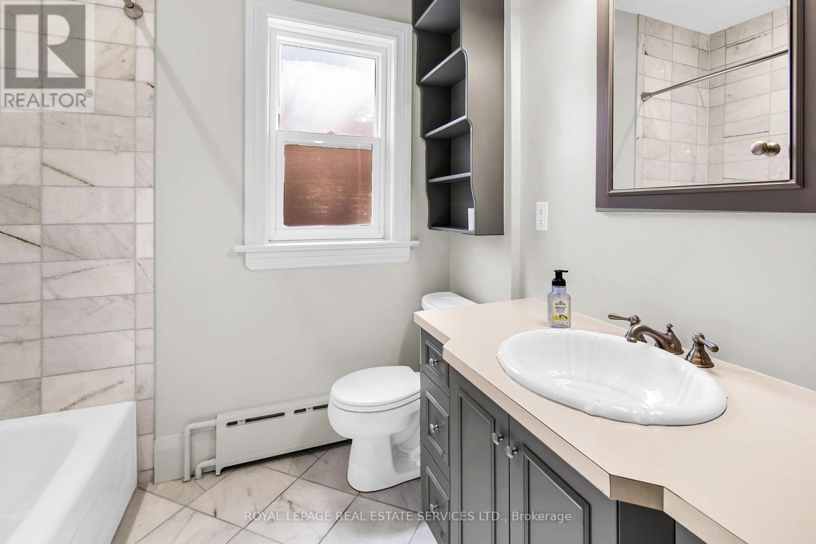 2nd Fl - 113 Chaplin Crescent, Toronto, Ontario  M5P 1A6 - Photo 18 - C9247353