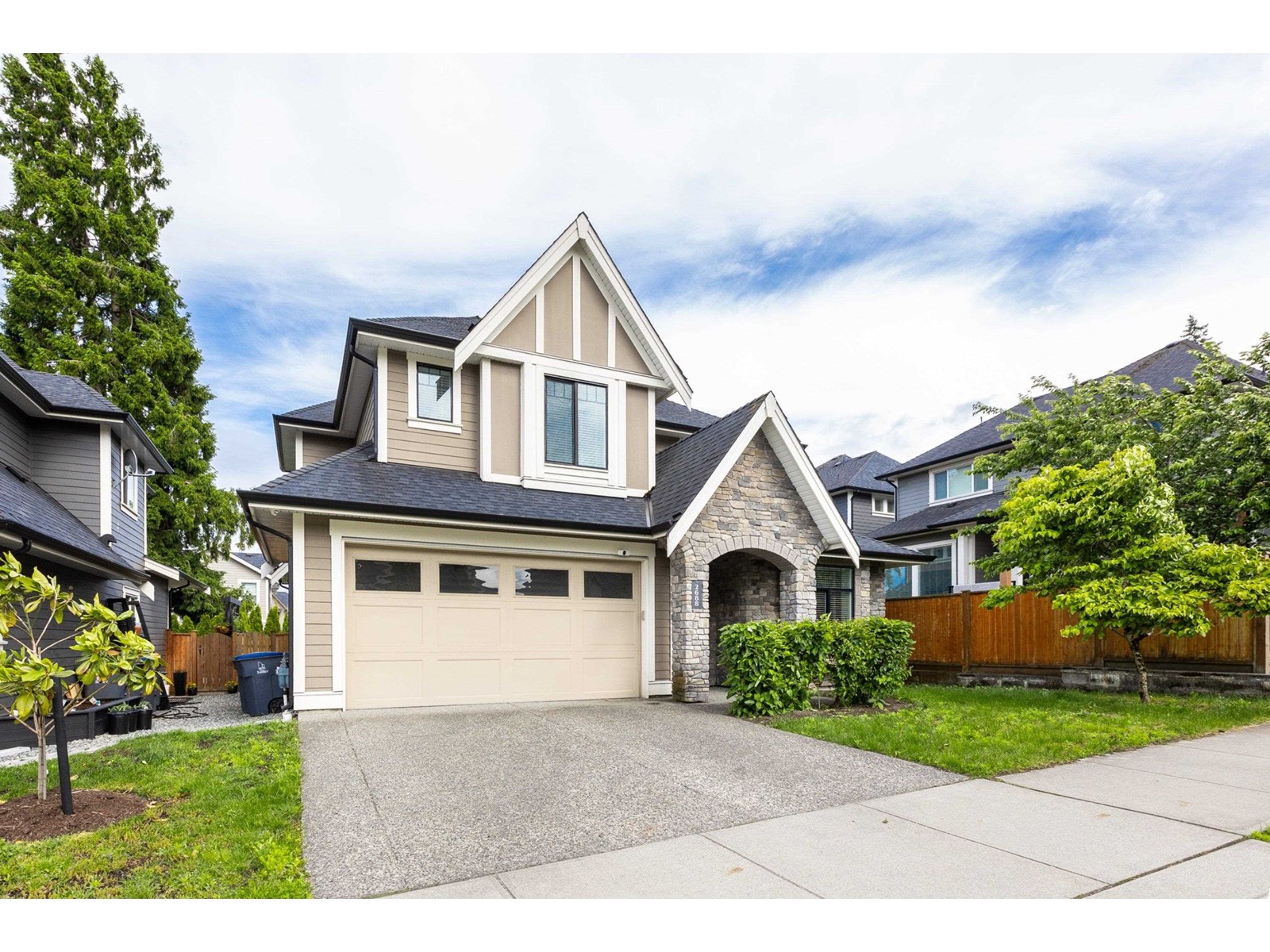 2688 164 STREET, surrey, British Columbia