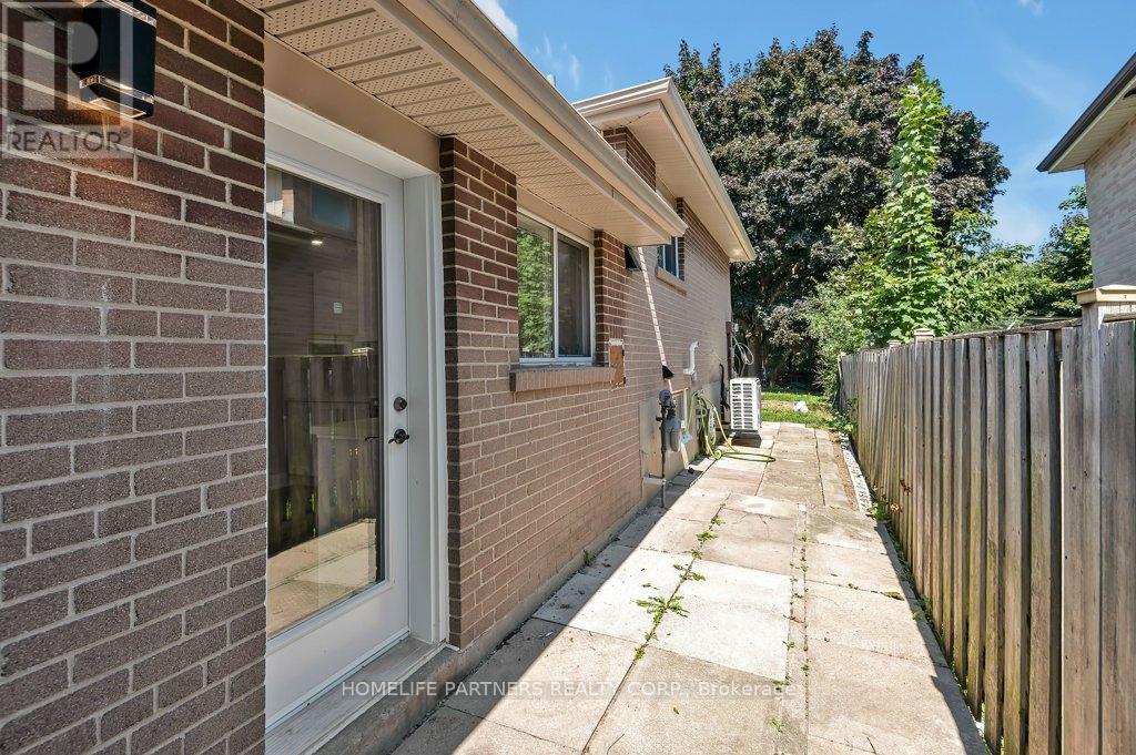 Upper - 79 Strathavon Drive, Toronto (Mount Olive-Silverstone-Jamestown), Ontario  M9V 2H4 - Photo 36 - W9284602