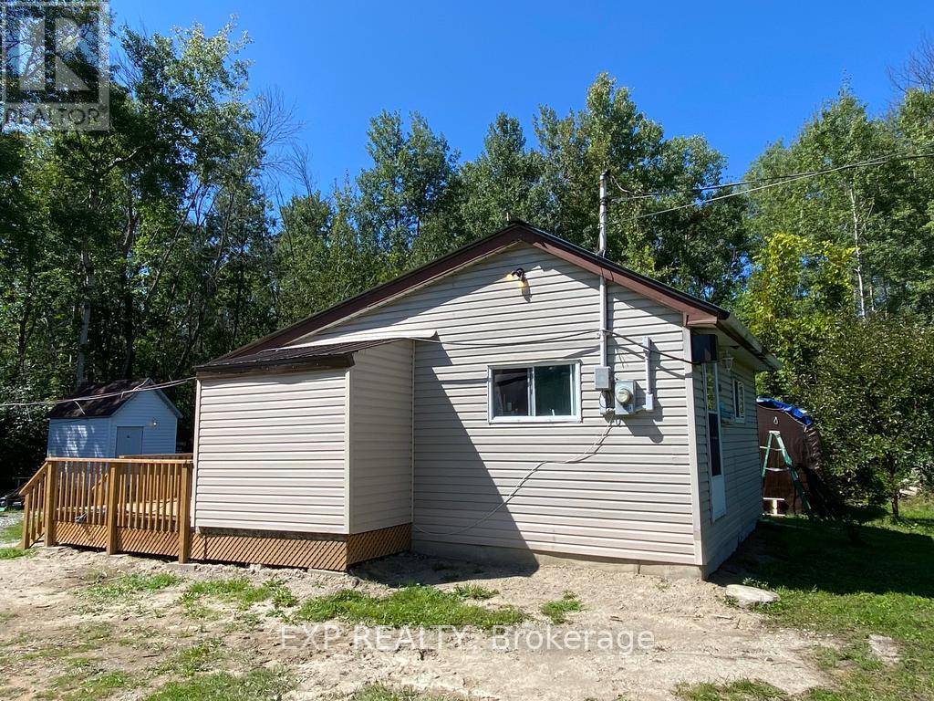 494 First Avenue, Tay (Port Mcnicoll), Ontario  L0K 1R0 - Photo 4 - S9298415