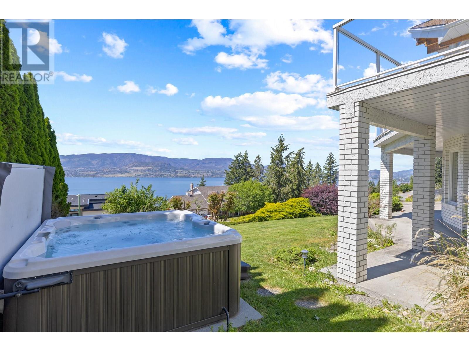 403 Stellar Drive, Kelowna, British Columbia  V1W 4K4 - Photo 33 - 10323310