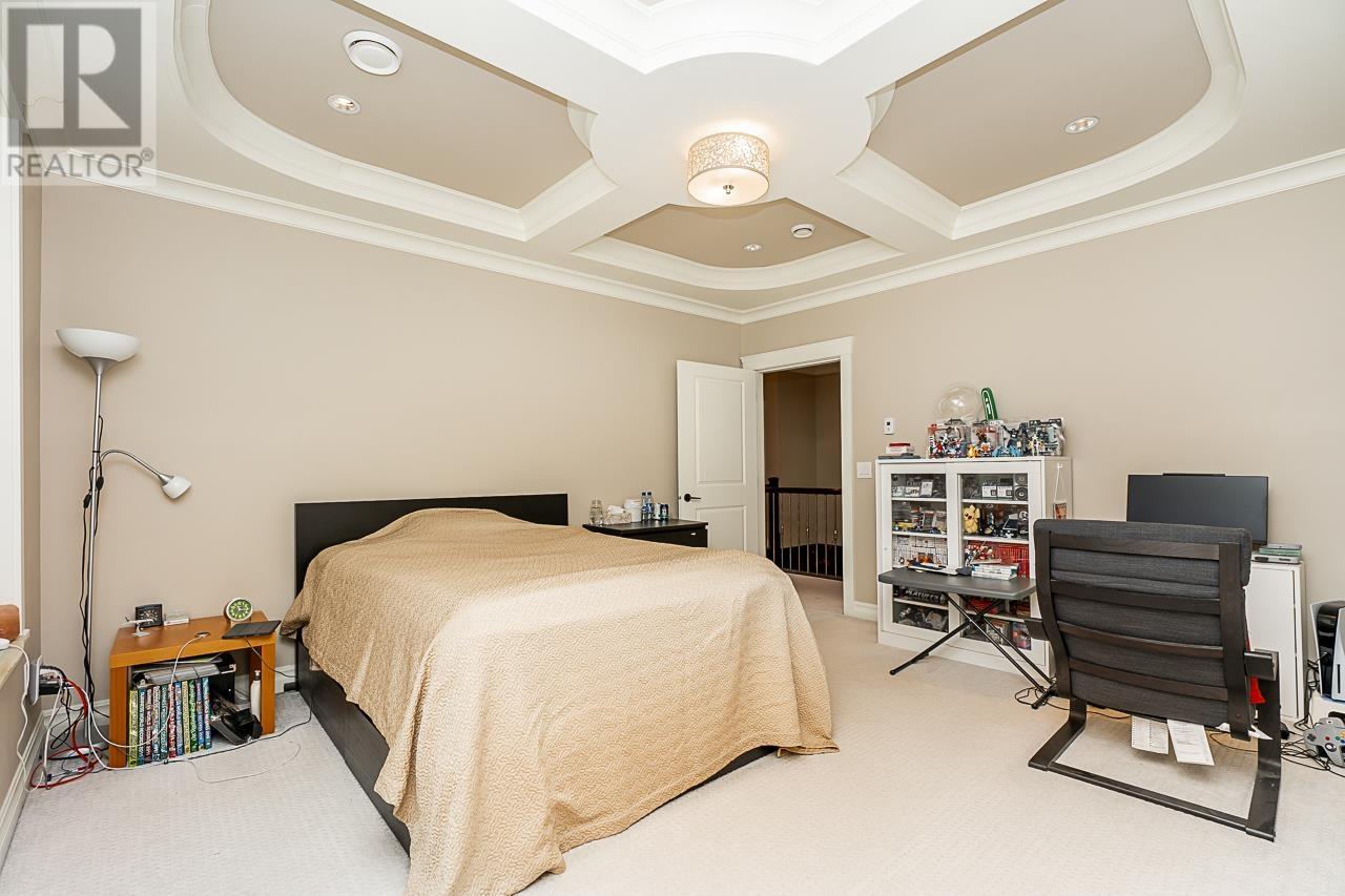 Listing Picture 32 of 40 : 9028 PINEWELL CRESCENT, Richmond / 烈治文 - 魯藝地產 Yvonne Lu Group - MLS Medallion Club Member