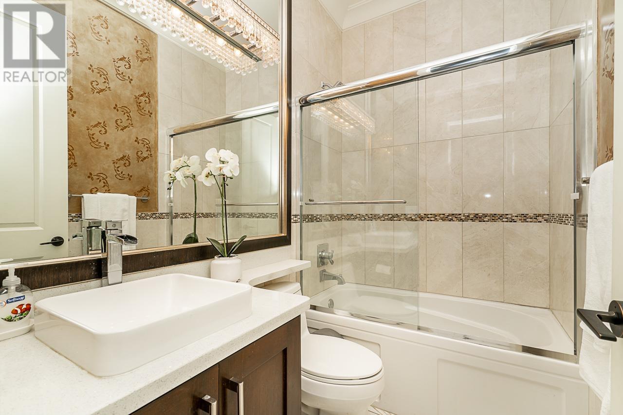 Listing Picture 20 of 40 : 9028 PINEWELL CRESCENT, Richmond / 烈治文 - 魯藝地產 Yvonne Lu Group - MLS Medallion Club Member