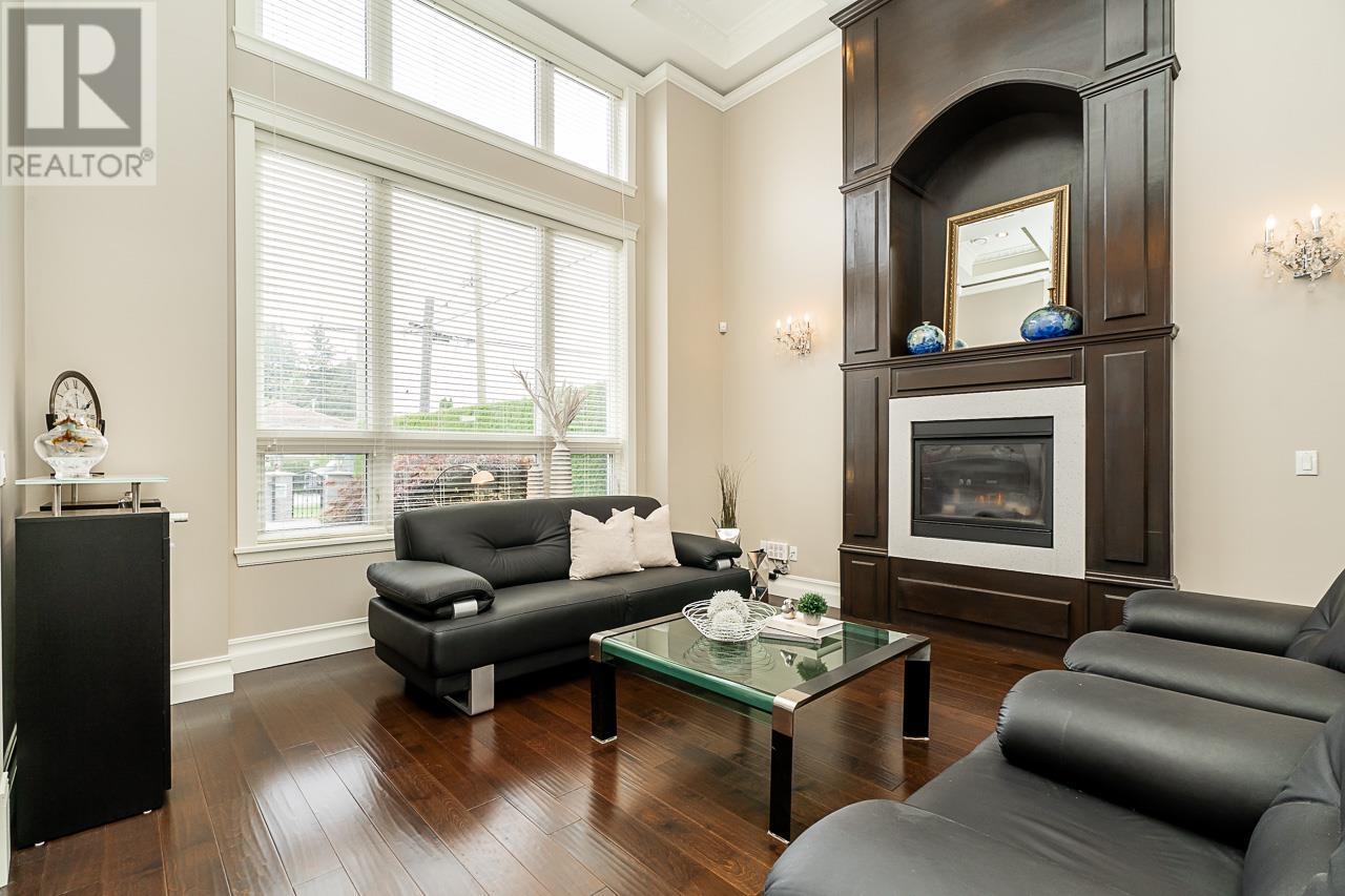 Listing Picture 5 of 40 : 9028 PINEWELL CRESCENT, Richmond / 烈治文 - 魯藝地產 Yvonne Lu Group - MLS Medallion Club Member