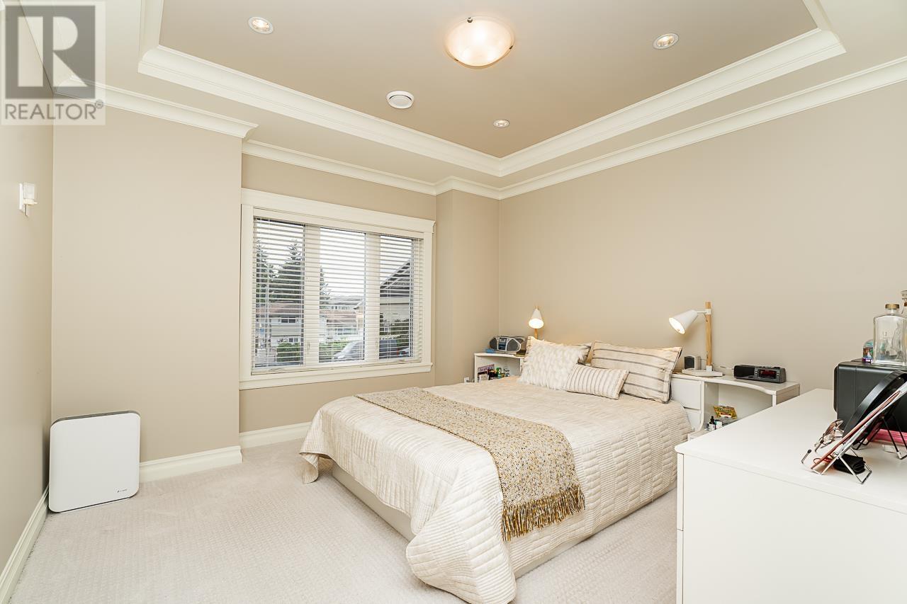 Listing Picture 31 of 40 : 9028 PINEWELL CRESCENT, Richmond / 烈治文 - 魯藝地產 Yvonne Lu Group - MLS Medallion Club Member