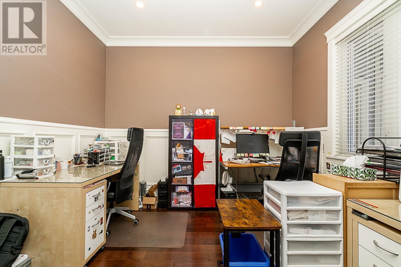 Listing Picture 19 of 40 : 9028 PINEWELL CRESCENT, Richmond / 烈治文 - 魯藝地產 Yvonne Lu Group - MLS Medallion Club Member