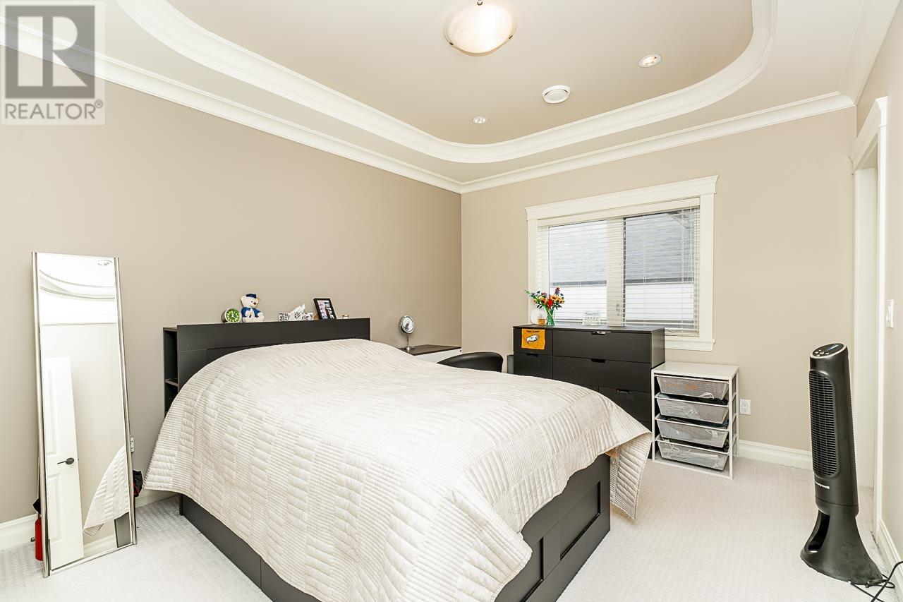 Listing Picture 33 of 40 : 9028 PINEWELL CRESCENT, Richmond / 烈治文 - 魯藝地產 Yvonne Lu Group - MLS Medallion Club Member