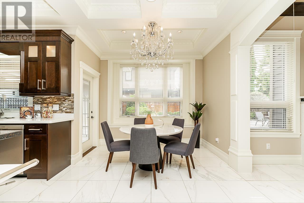 Listing Picture 15 of 40 : 9028 PINEWELL CRESCENT, Richmond / 烈治文 - 魯藝地產 Yvonne Lu Group - MLS Medallion Club Member