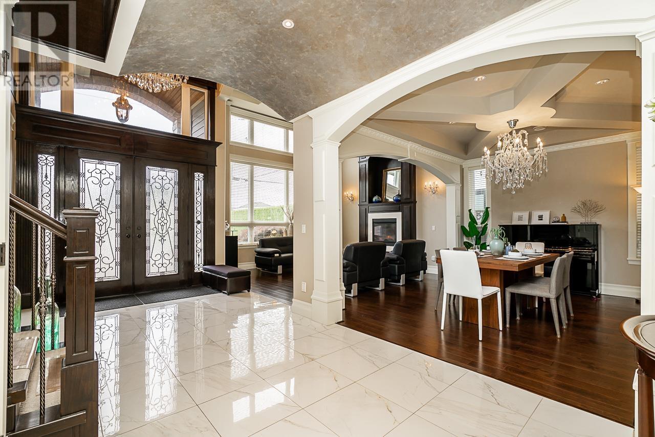 Listing Picture 9 of 40 : 9028 PINEWELL CRESCENT, Richmond / 烈治文 - 魯藝地產 Yvonne Lu Group - MLS Medallion Club Member