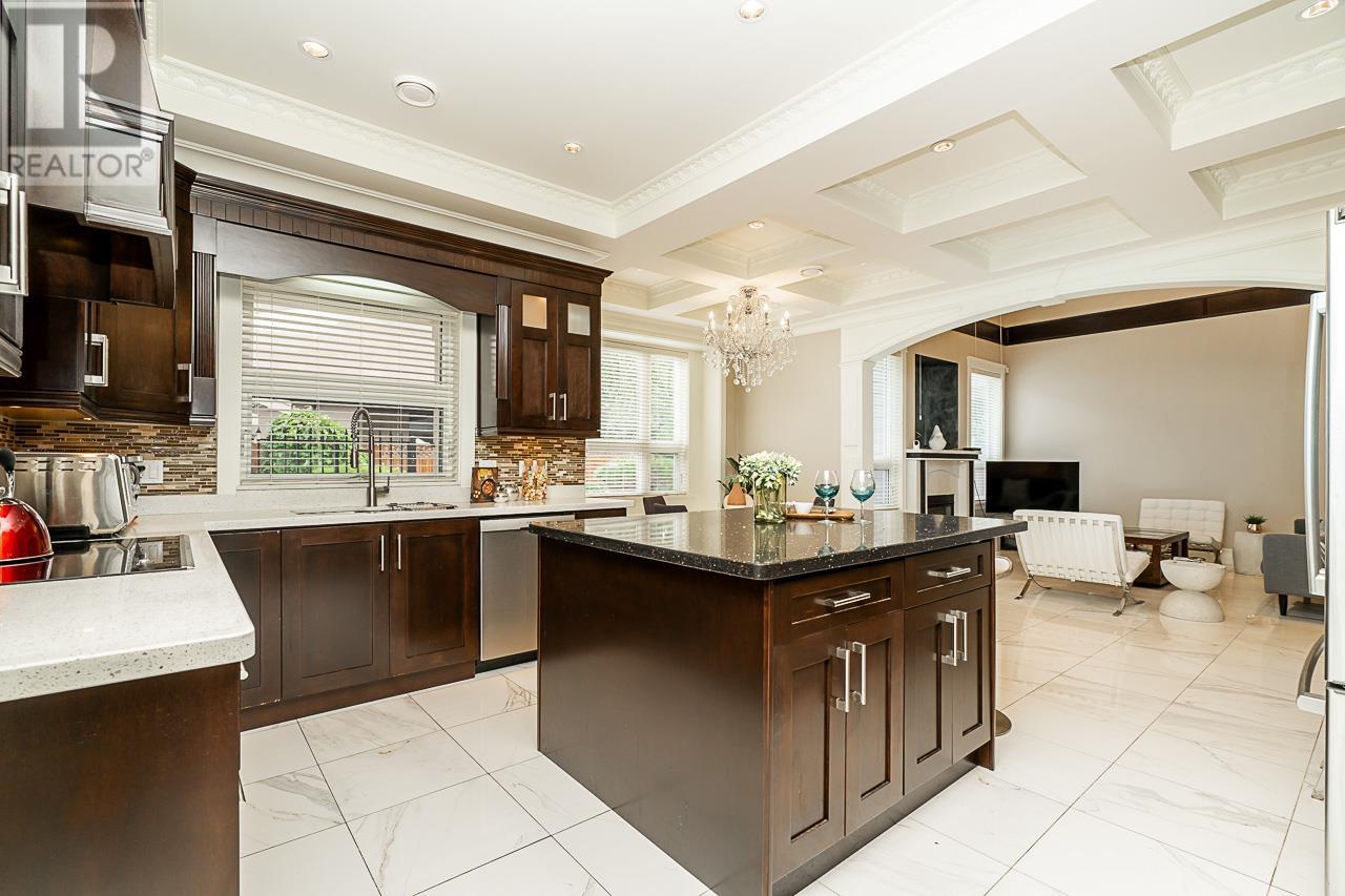 Listing Picture 17 of 40 : 9028 PINEWELL CRESCENT, Richmond / 烈治文 - 魯藝地產 Yvonne Lu Group - MLS Medallion Club Member