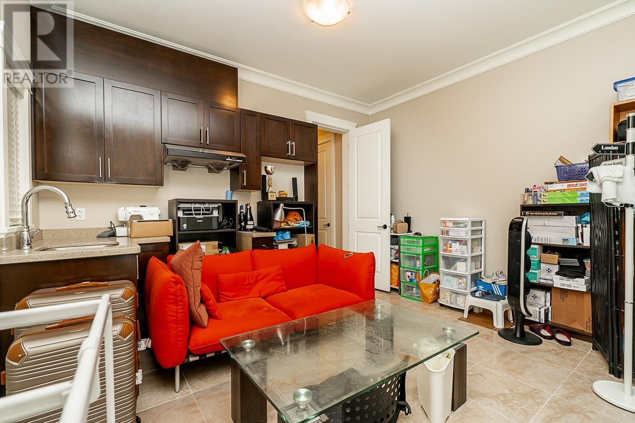 Listing Picture 35 of 40 : 9028 PINEWELL CRESCENT, Richmond / 烈治文 - 魯藝地產 Yvonne Lu Group - MLS Medallion Club Member