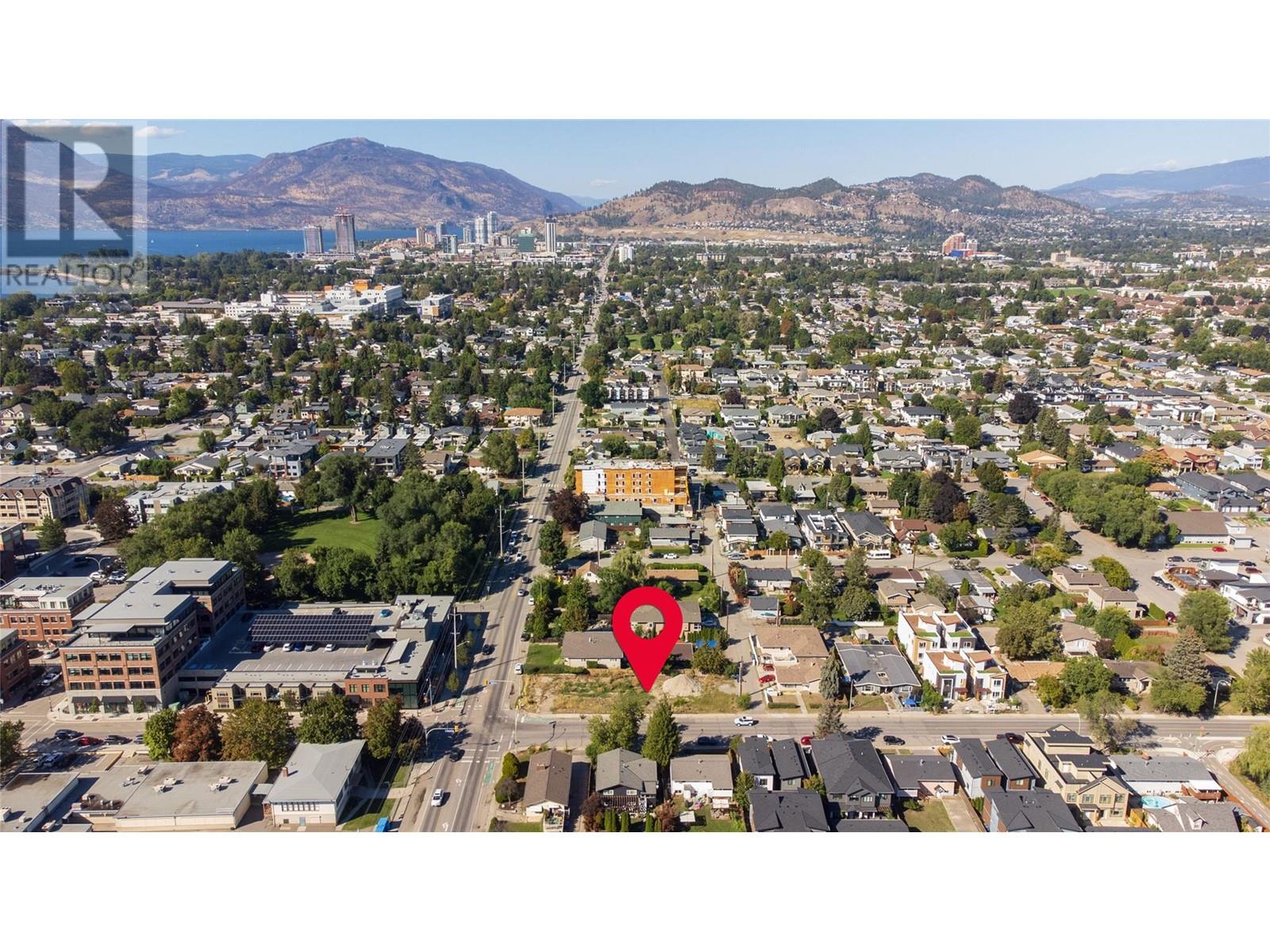 712 Raymer Avenue Kelowna