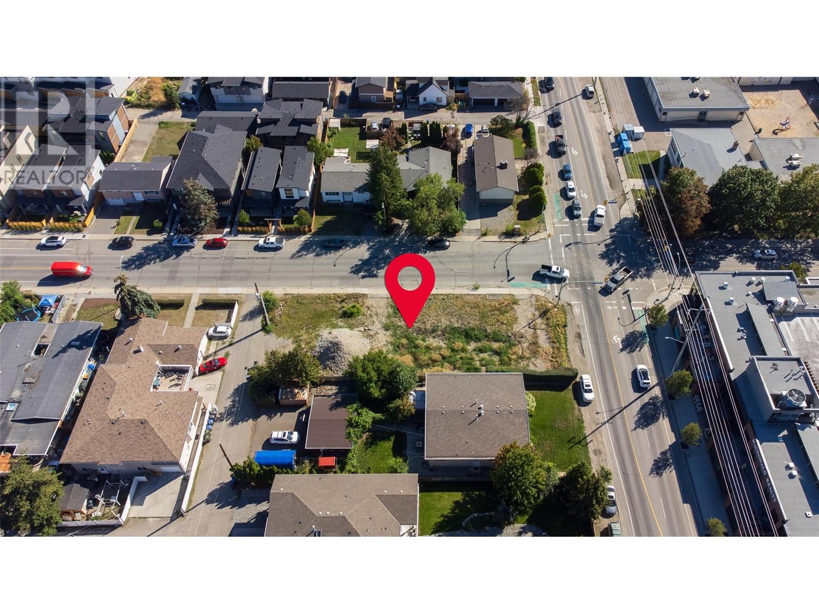 Property at 712 Raymer Avenue image 3