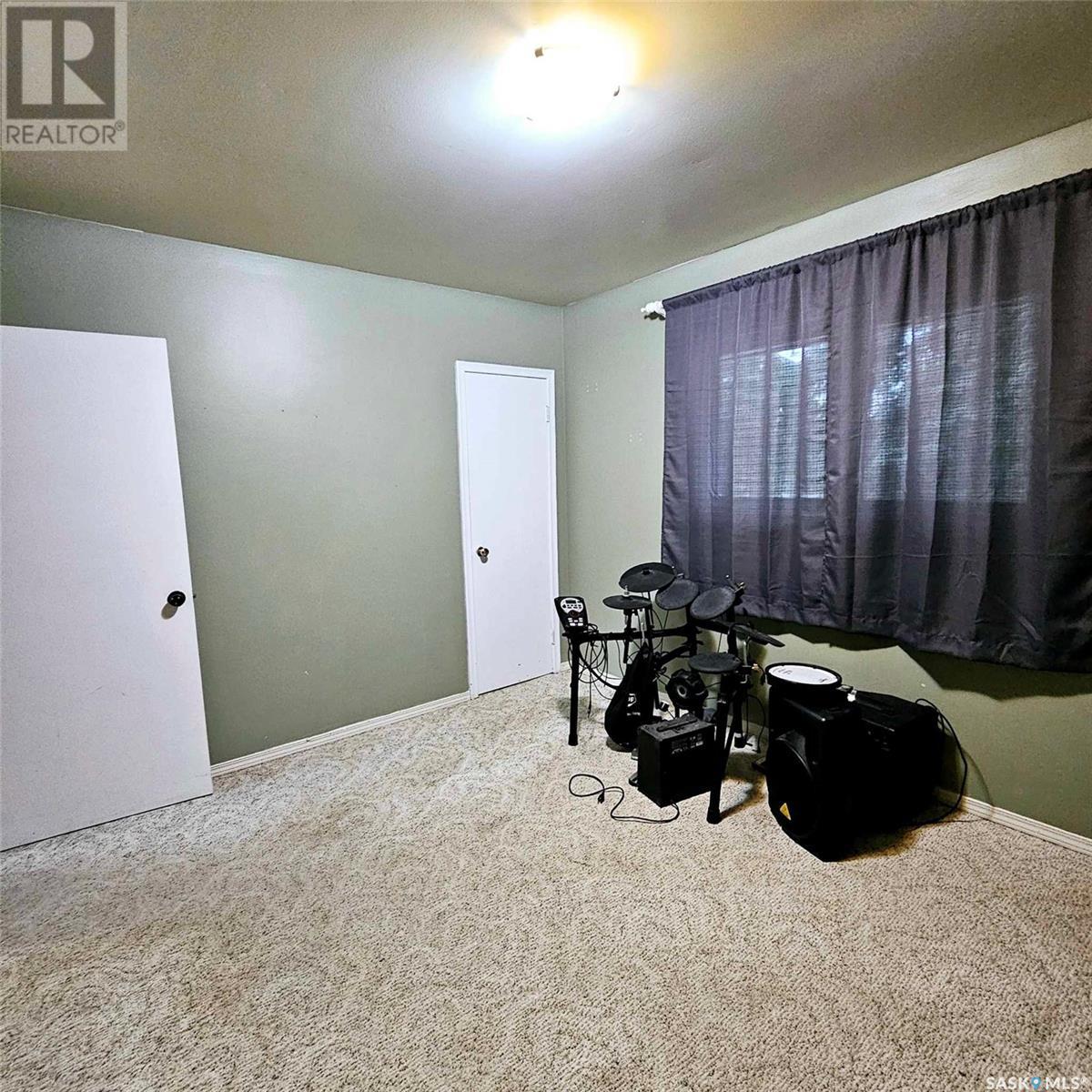 1117 Asquith Drive, Esterhazy, Saskatchewan  S0A 0X0 - Photo 12 - SK982461